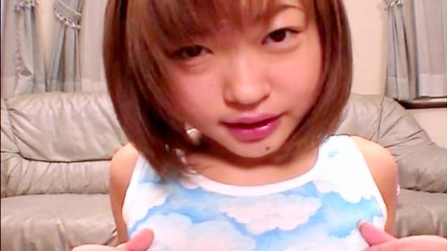 Japanese teen Itsuki Wakana rubs her pussy with toys