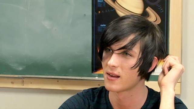 Teen gays kissing and sucking in the classroom