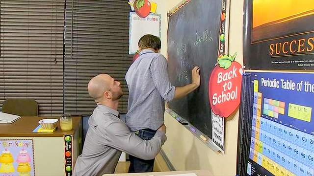 Hot gays are fucking next to the desk