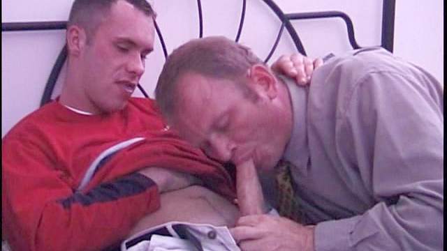 Mature gay is giving a nice blowjob