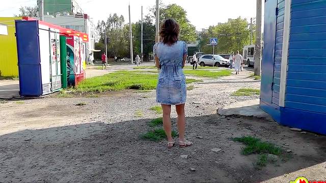 Sexy outdoor upskirt with a leggy chick