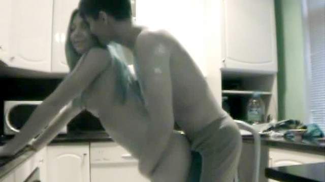 Banging a hot GF in kitchen