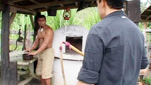 Muscular Latino bangs his gay partner's asshole outdoors