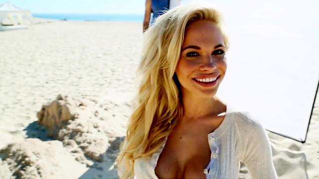 Hot beach becomes mesmerizing with busty blonde Dani Mathers