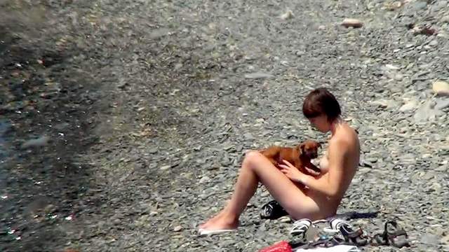 Babes are walking naked on the nudist beach