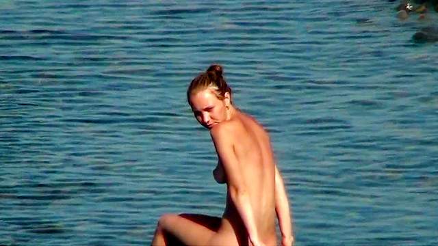 Stunning nudist is posing naked very sexy