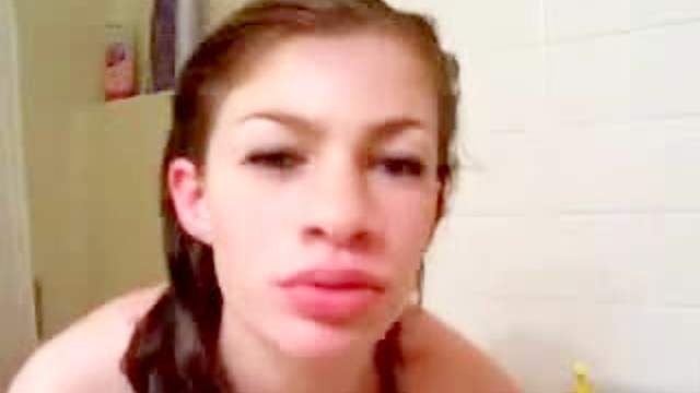 Tease teen takes a shower