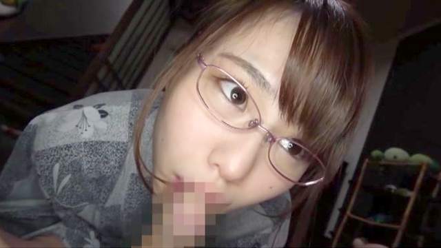 Morishita Mirei is known for her blowjobs among guys next door