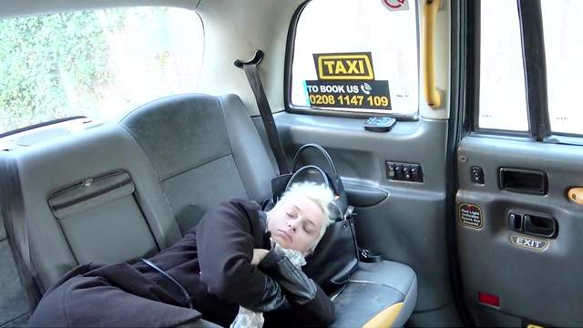 Busty woman ends up riding the taxi driver after a good blowjob