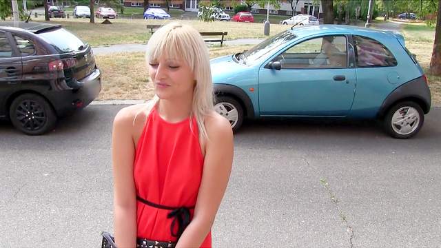 Katy Rose is a blonde beauty who gives great blow job in this pov video.