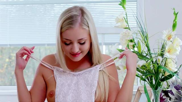Daytime romantic sex for angelic blonde beauty Cayla Lyons