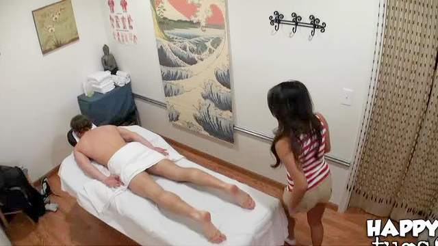 Asian massage with hardcore fucking