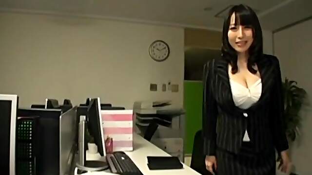 Asian MILF at the office in exclusive Asian romance
