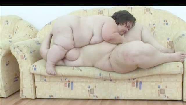 Fat lesbian midget and BBW have sex