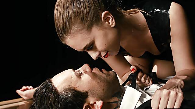 Small Hands fucked beauty Jill Kassidy with trimmed pussy