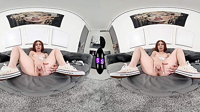Pale teen Vilora Efi masturbates with her fingers in vr