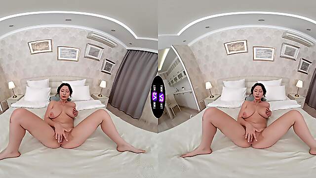 Brunette bombshell Lola pleasures herself in VR heaven