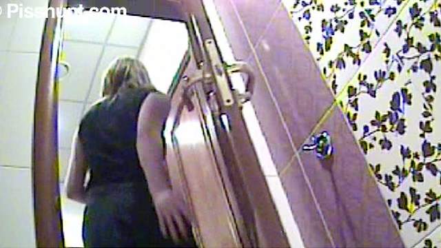 Public bathroom pissing voyeur video