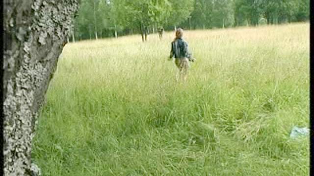 Quick piss in a field from a cutie