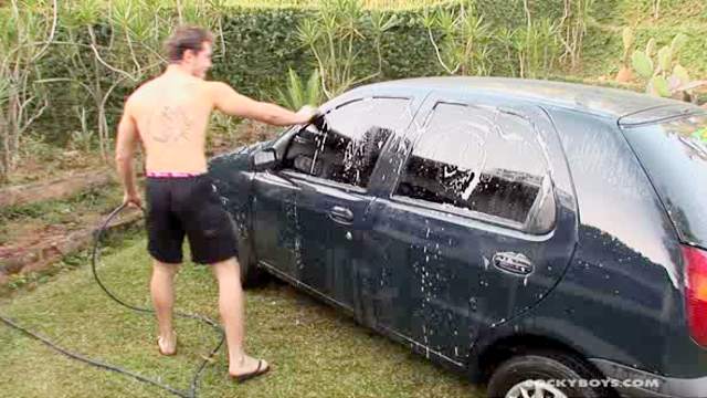 He washes the car and fucks an ass