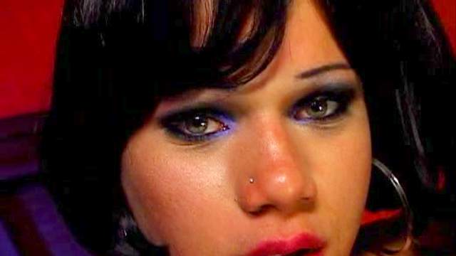 Hot skinny shemale in blowjob video