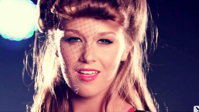 Cute pin-up model Leanna Decker in vintage vid