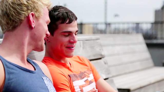 Hayden Lourd fucks with muscular Levi Karter