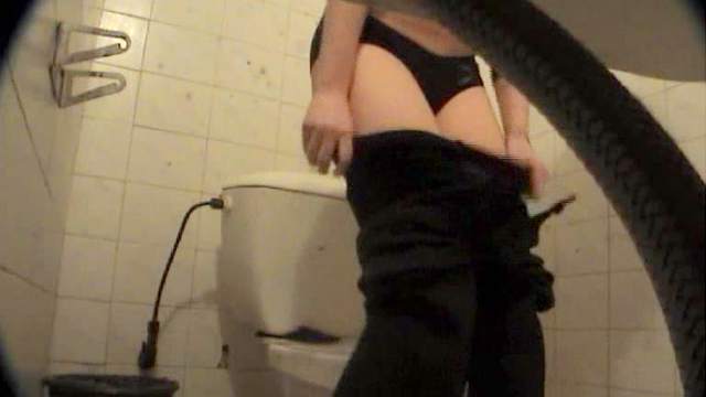 Nice video with a babe that is peeing so sexy