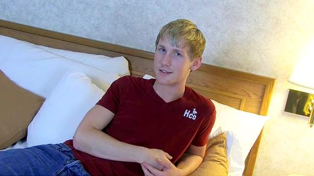 Blond dude Hayden Chandler is talking dirty and masturbating