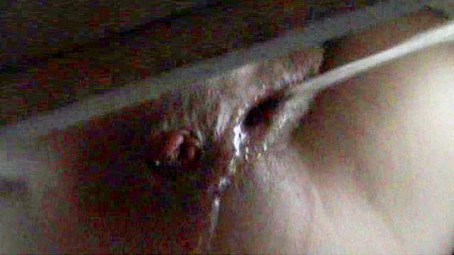 Hot babe is peeing so sexy on the hidden camera